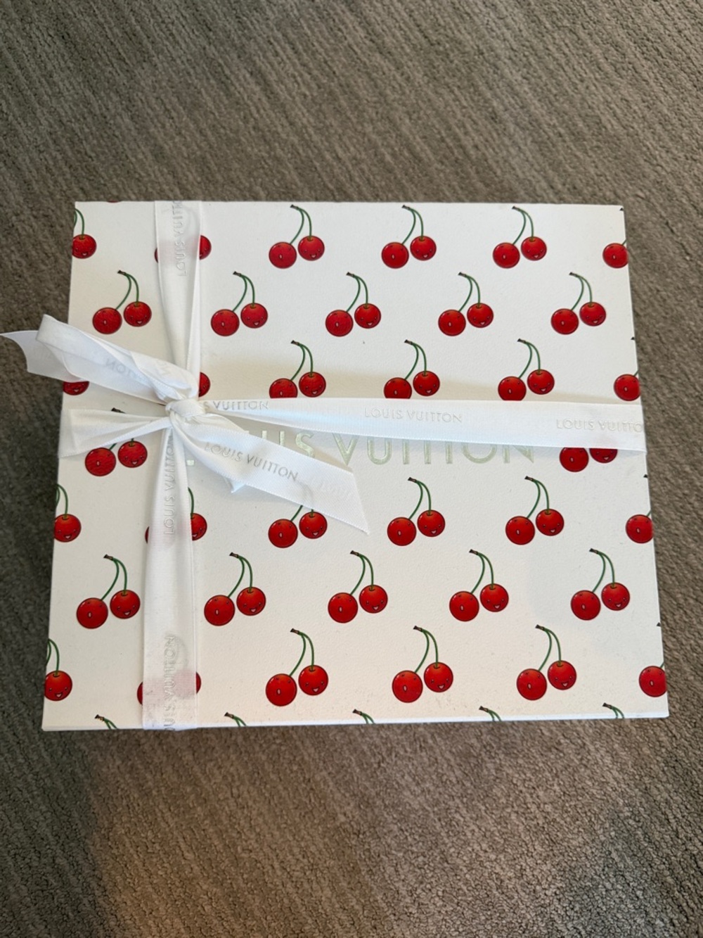 Louis Vuitton Signature Cap - Picture 3 of 4